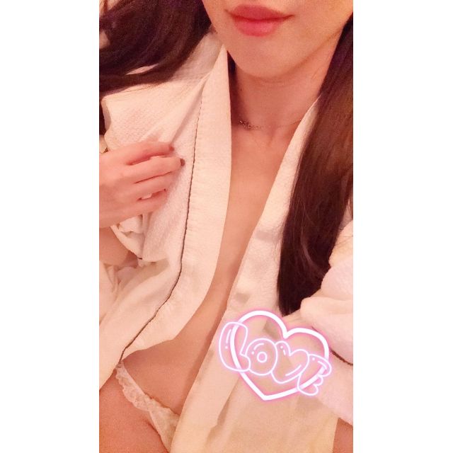 『秘密倶楽部 凛 TOKYO』錦糸町デリヘル 待ち合わせ型 人妻デリバリーヘルスりりさんの写メ【もっともっと】