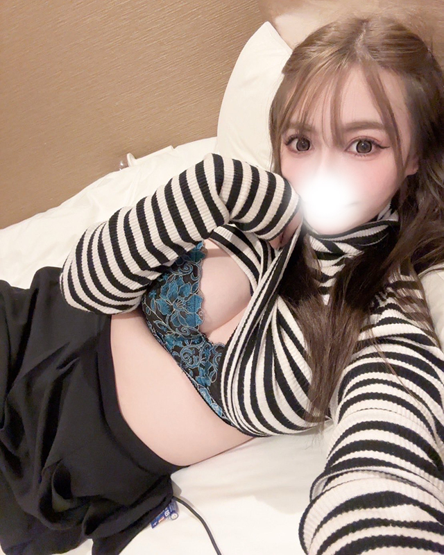 『秘密倶楽部 凛 TOKYO』錦糸町デリヘル 待ち合わせ型 人妻デリバリーヘルス萌さんのプロフィール写真3
