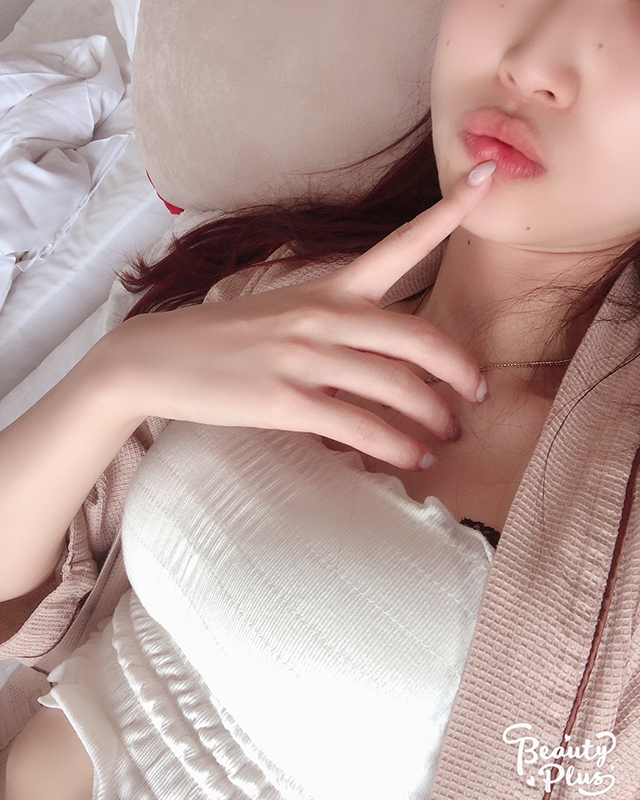 『秘密倶楽部 凛 TOKYO』錦糸町デリヘル 待ち合わせ型 人妻デリバリーヘルスモデルひかりさんのプロフィール写真2