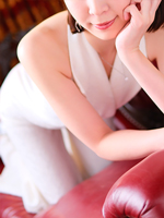 『秘密倶楽部 凛 TOKYO』錦糸町デリヘル 待ち合わせ型 人妻デリバリーヘルスピックアップガール【葵】の写真