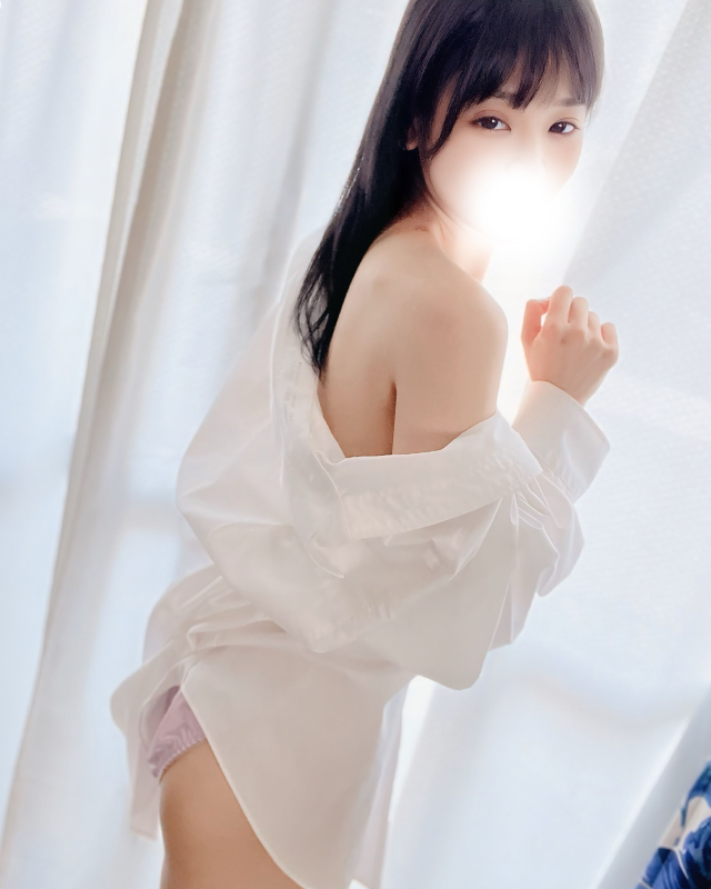 『秘密倶楽部 凛 TOKYO』錦糸町デリヘル 待ち合わせ型 人妻デリバリーヘルスしづきさんのプロフィール写真2