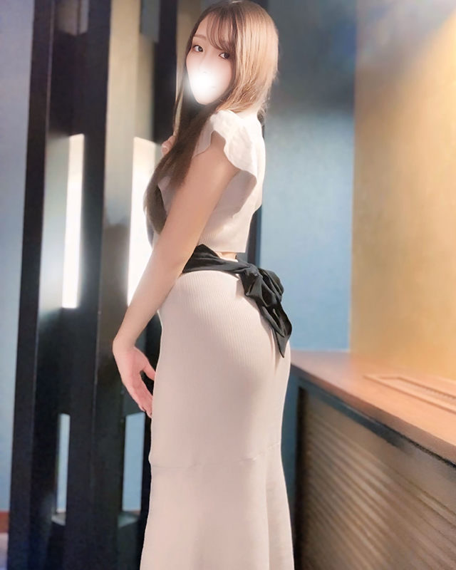 『秘密倶楽部 凛 TOKYO』錦糸町デリヘル 待ち合わせ型 人妻デリバリーヘルスモデルりんかさんのプロフィール写真4
