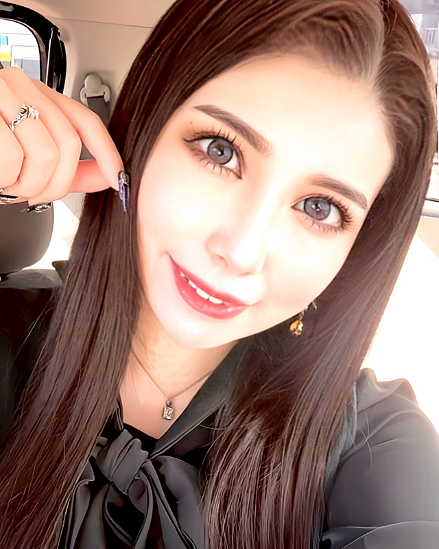 『秘密倶楽部 凛 TOKYO』錦糸町デリヘル 待ち合わせ型 人妻デリバリーヘルスモデル愛梨さんのプロフィール写真1