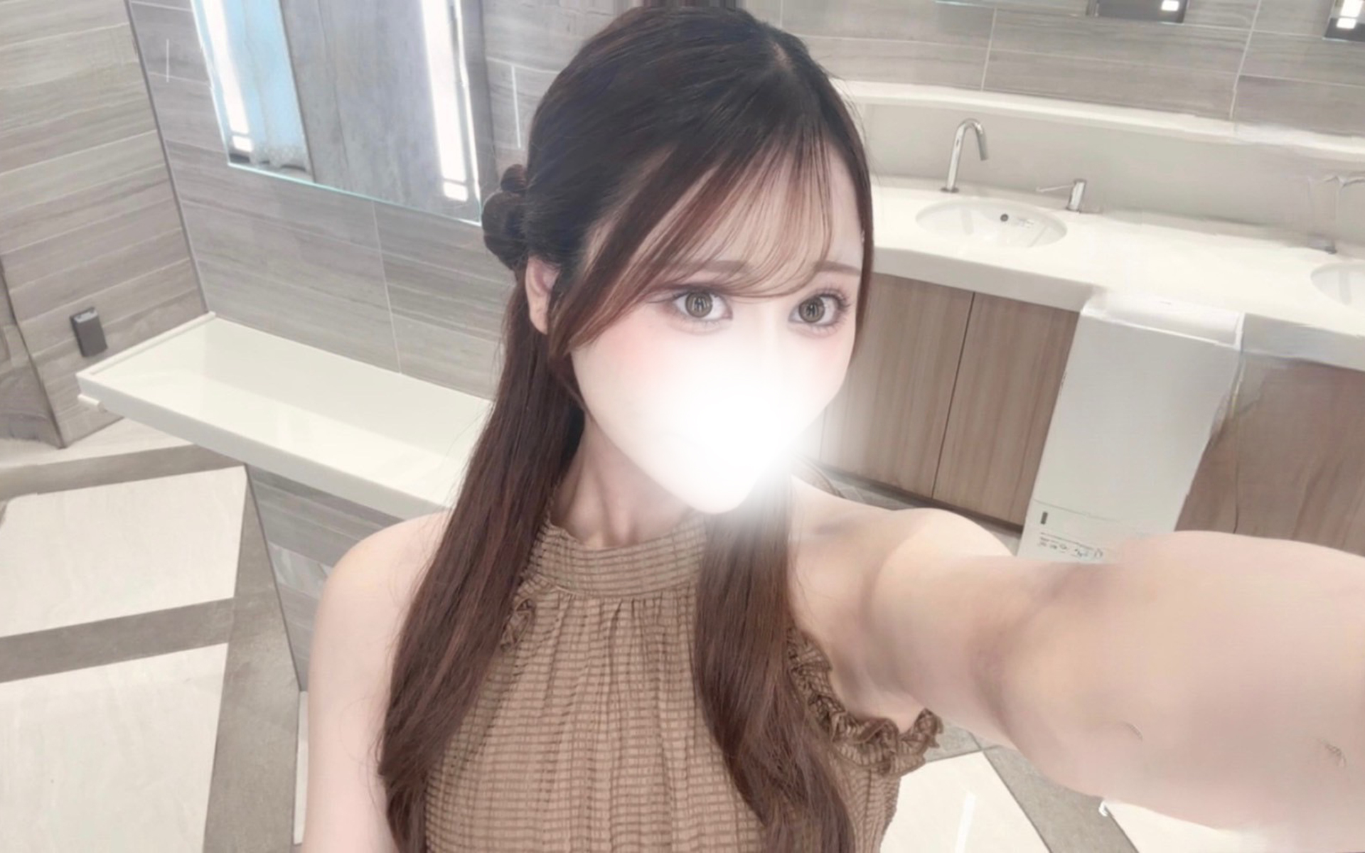 『秘密倶楽部 凛 TOKYO』錦糸町デリヘル 待ち合わせ型 人妻デリバリーヘルス